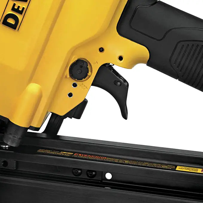 Dewalt Pneumatic 21-Degree Collated Framing Nailer